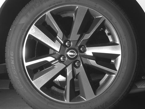 Used 2025 Nissan Versa SV w/ Trunk Package image 15