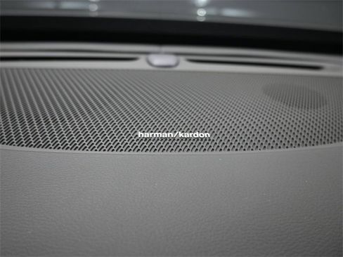 Used 2023 Volvo XC90 B6 Ultimate w/ Protection Package Premier image 31