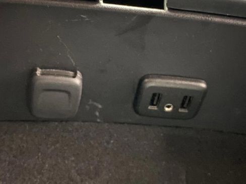 Used 2016 GMC Sierra 1500 SLE w/ SLE Value Package image 23