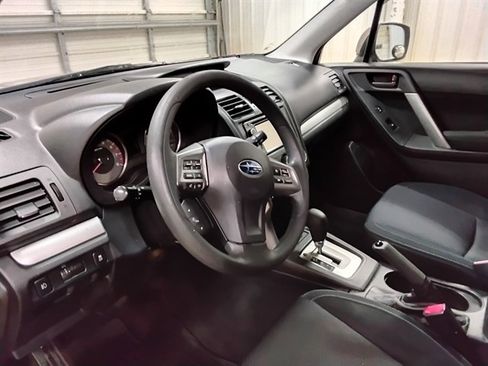 Used 2015 Subaru Forester 2.5i Premium AWD/4WD image 11