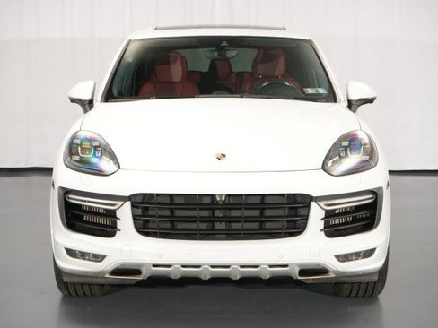 Used 2016 Porsche Cayenne GTS AWD/4WD image 7