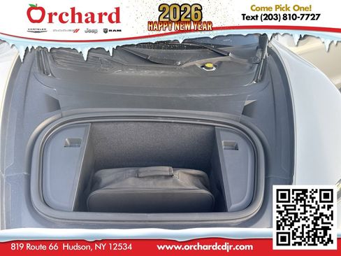 Used 2021 Porsche Taycan Base image 40