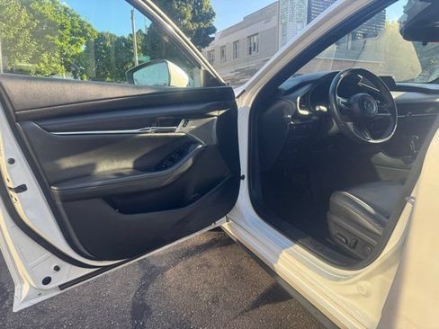 Used 2019 MAZDA MAZDA3 AWD Hatchback w/ Preferred Pkg image 7
