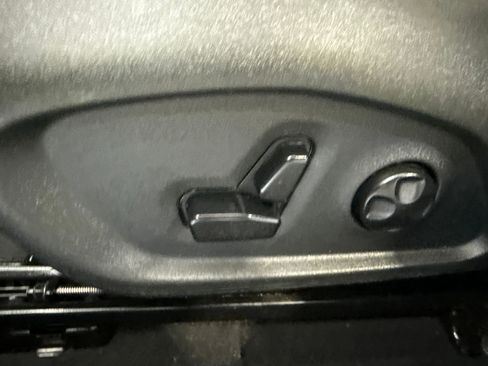 Used 2019 Jeep Compass Limited AWD/4WD image 19