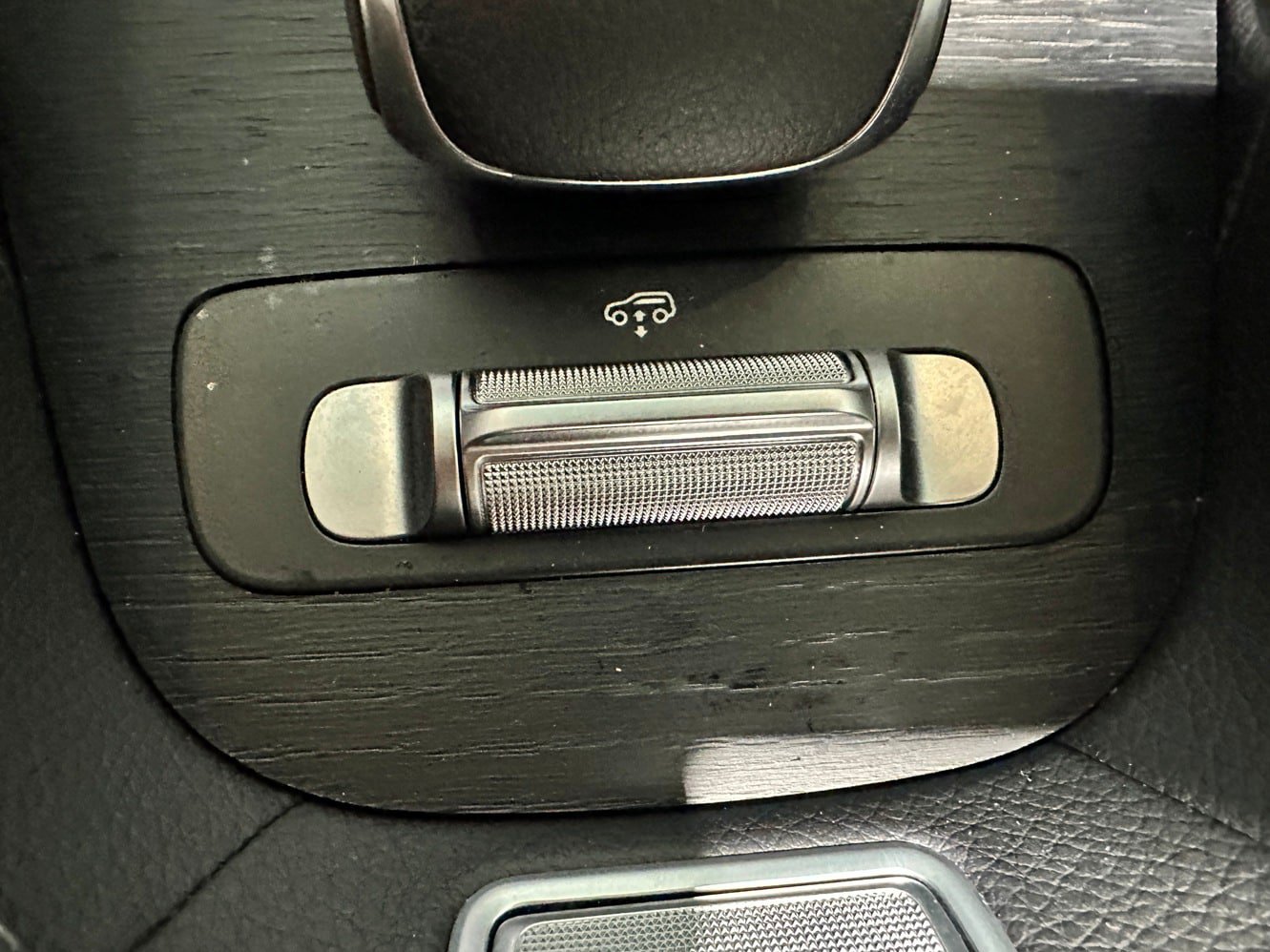 Certified 2025 Mercedes-Benz GLS 450 4MATIC image 27
