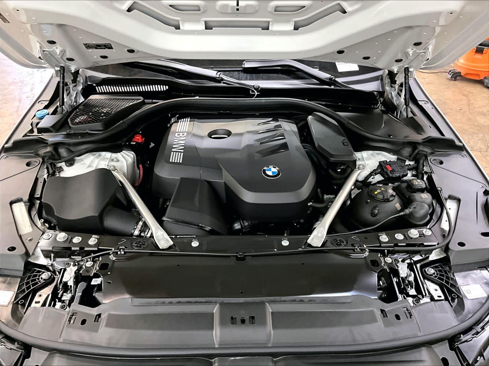 Used 2026 BMW 530i w/ M Sport Package RWD image 13