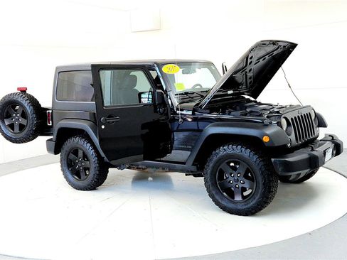 Used 2017 Jeep Wrangler Sport image 12