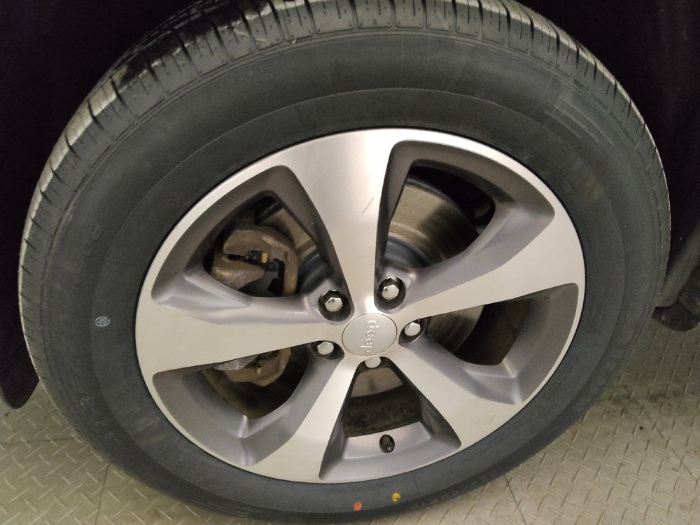 Used 2021 Jeep Cherokee Limited AWD/4WD image 31