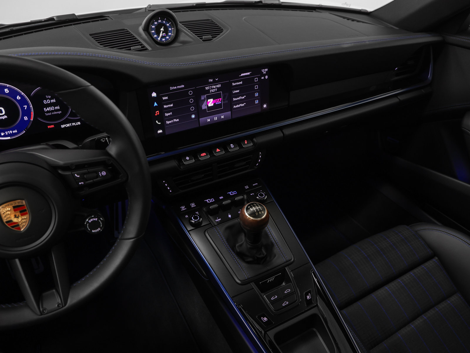 Certified 2025 Porsche 911 Carrera T RWD image 38