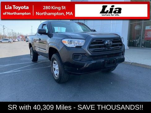 Used 2018 Toyota Tacoma SR image 1