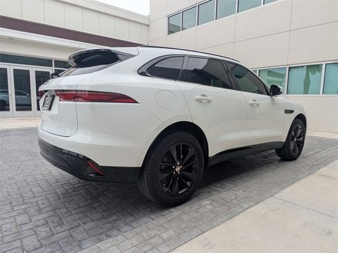 Used 2022 Jaguar F-PACE S image 4