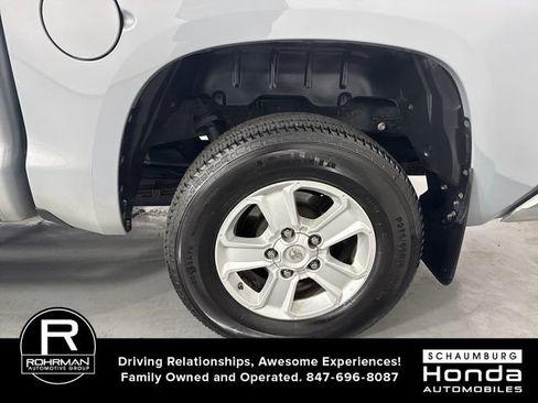 Used 2019 Toyota Tundra SR5 w/ SR5 Upgrade Package AWD/4WD image 6