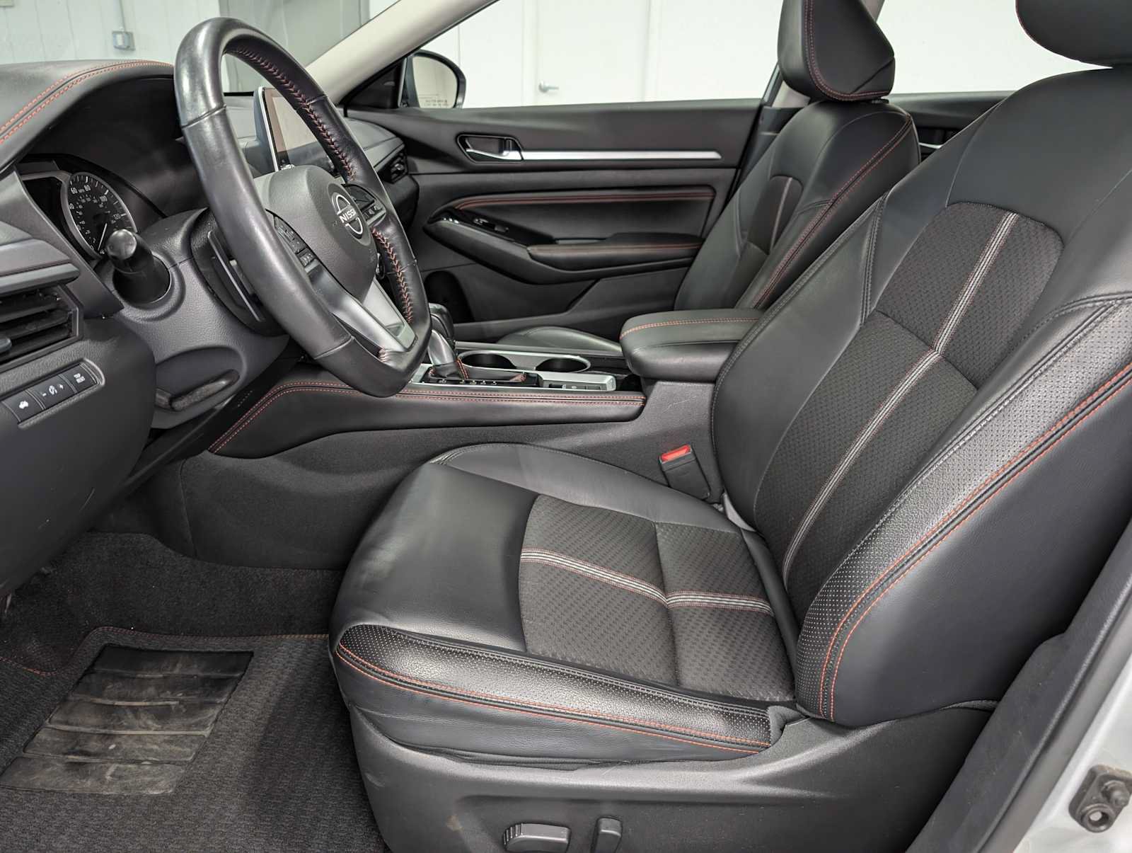 Used 2023 Nissan Altima 2.5 SR AWD/4WD image 4