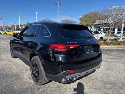Used 2026 Mercedes-Benz GLC 300 image 4
