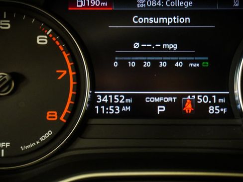 Used 2023 Audi Q5 2.0T Premium w/ Convenience Package AWD/4WD image 31