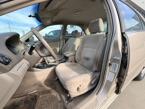 Used 2002 Toyota Camry LE image 19
