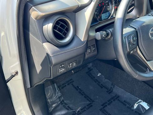 Used 2015 Toyota RAV4 Limited AWD/4WD image 12