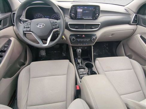 Used 2019 Hyundai Tucson SE image 16