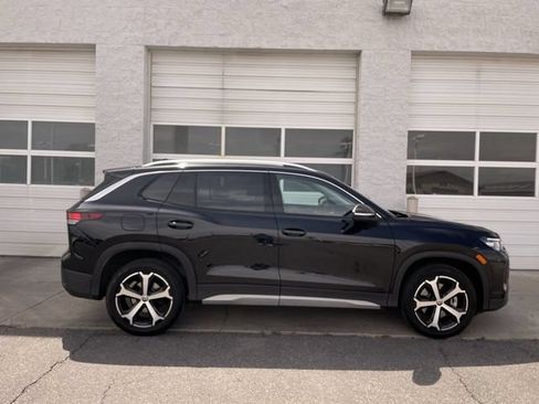 Used 2026 Volkswagen Tiguan SE AWD/4WD image 1