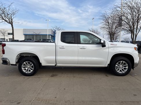 New 2025 Chevrolet Silverado 1500 LT w/ Z71 Off-Road Package AWD/4WD image 8