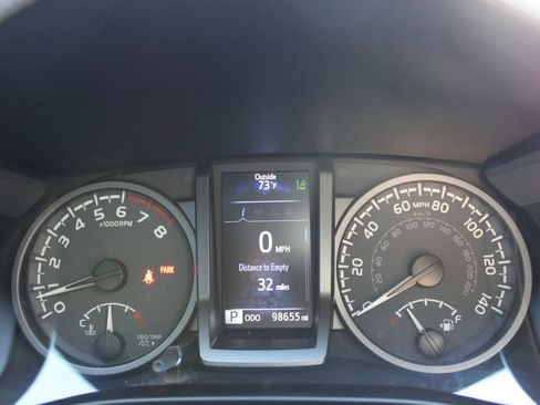 Used 2021 Toyota Tacoma TRD Off-Road w/ Technology Package AWD/4WD image 30