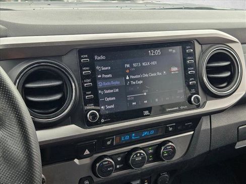 Used 2021 Toyota Tacoma Limited image 13