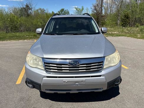 Used 2009 Subaru Forester 2.5X Limited AWD/4WD image 2