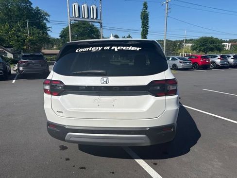 Certified 2025 Honda Pilot EX-L image 8