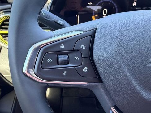 New 2026 Chevrolet Trax LT w/ Driver Confidence Package FWD image 31