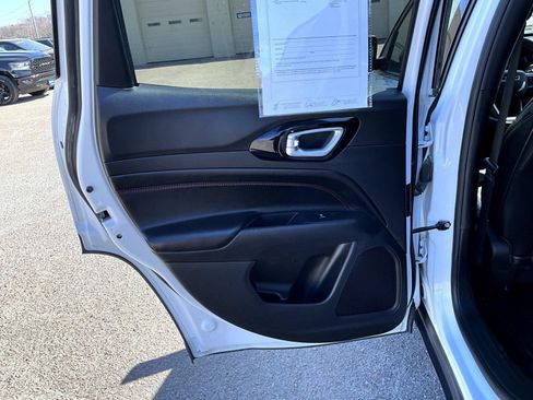 Certified 2025 Jeep Compass Trailhawk AWD/4WD image 21