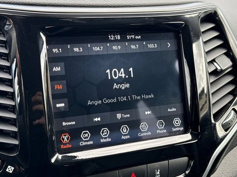 Used 2022 Jeep Cherokee Limited image 15