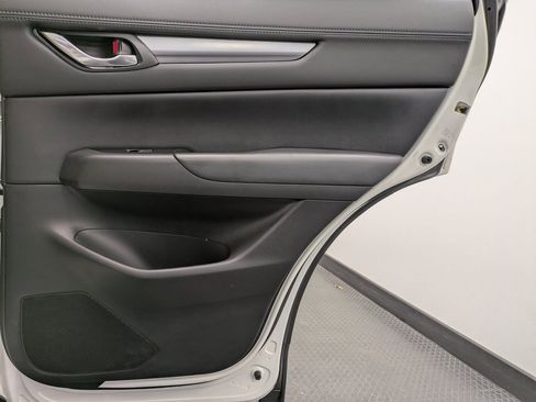 Used 2019 MAZDA CX-5 Touring image 25