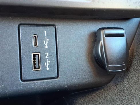 Used 2022 Nissan Leaf S image 23