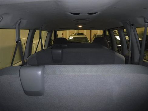 Used 2008 Ford E-350 and Econoline 350 XLT RWD image 33