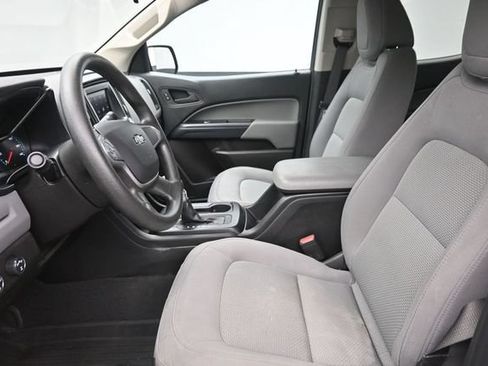 Used 2022 Chevrolet Colorado W/T w/ WT Convenience Package AWD/4WD image 16