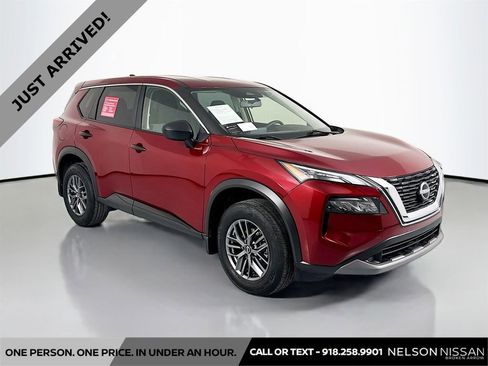 Certified 2022 Nissan Rogue S image 3