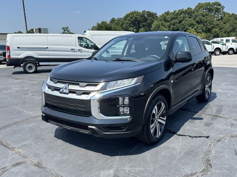 Used 2025 Mitsubishi Outlander Sport AWD image 2