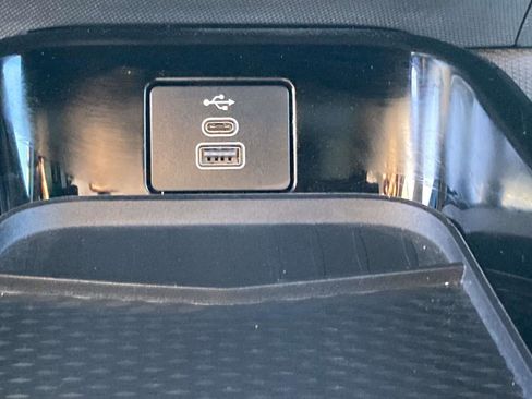 Used 2025 Ford Mustang Mach-E Premium w/ Sport Appearance Package image 27