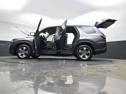 Certified 2025 Honda Pilot EX-L image 38