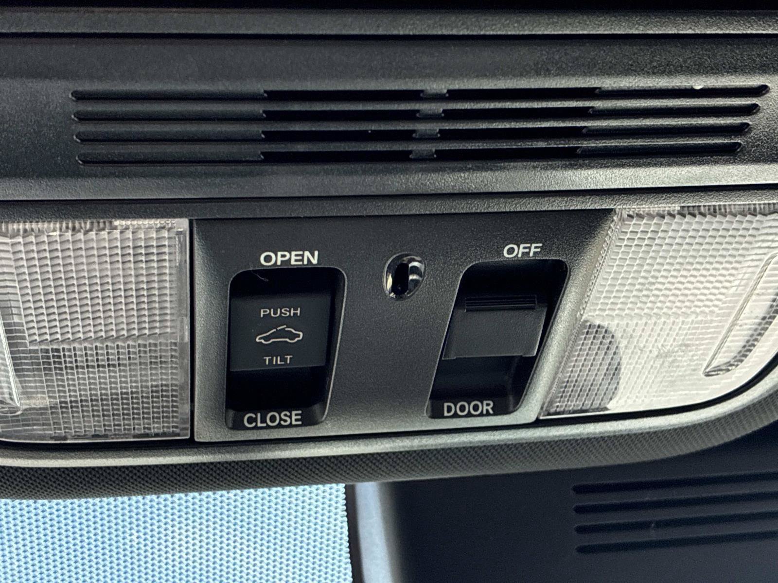 Used 2020 Honda Accord Sport image 36