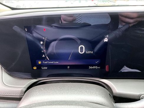 Used 2024 Buick Encore GX Sport Touring image 25