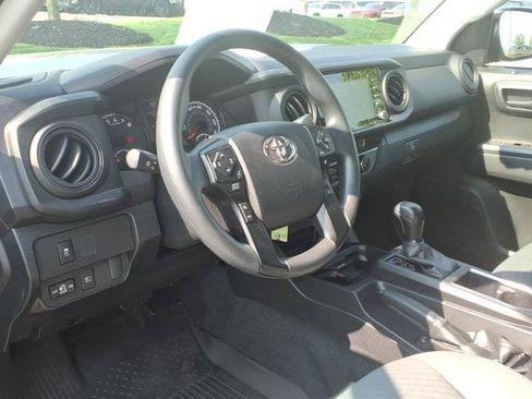 Used 2023 Toyota Tacoma SR AWD/4WD image 7