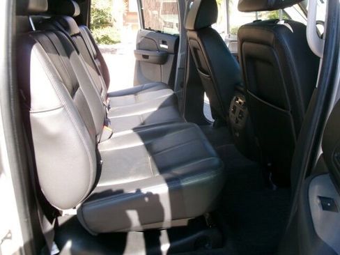 Used 2009 Chevrolet Avalanche LT w/ Suspension Package, Off-Road image 23