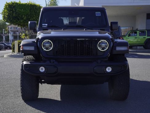 Used 2024 Jeep Wrangler Unlimited Sport AWD/4WD image 9