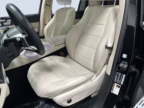 Certified 2025 Mercedes-Benz GLS 450 4MATIC image 30