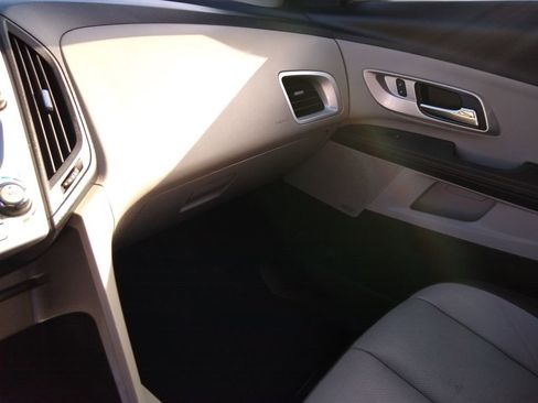 Used 2012 Chevrolet Equinox LT image 32