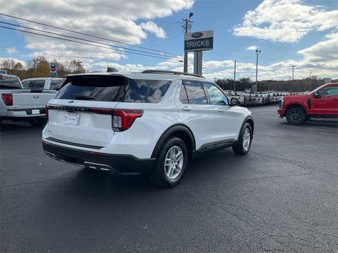 New 2026 Ford Explorer Active w/ Active Comfort Package image 5