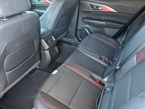 Used 2024 Chevrolet Equinox EV RS FWD image 6
