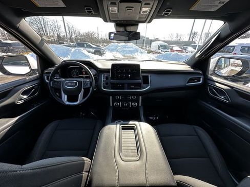 Used 2023 GMC Yukon XL SLE image 16