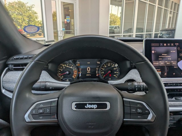 Used 2024 Jeep Compass Latitude AWD/4WD image 28